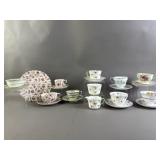 Vtg Variety of Decorative Teacups & Saucers