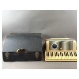 Vintage Wurlitzer Accordion With Carrying Case