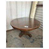 ROUND DINING TABLE