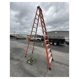WERNER 12' FIBERGLASS LADDER