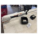 STIHL CORDLESS WEED EATER W/CHARGER