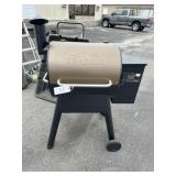 TRAEGER PELLET GRILL