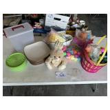 EASTER TUPPERWARE - PLATES
