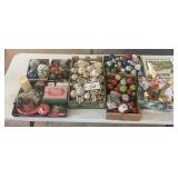 CHRISTMAS DECOR - ORNAMENTS - BANNER - SCISSORS