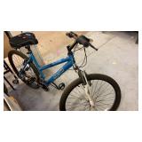 Magna - 7 Speed Bike w/padded seat