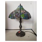Beautiful Vintage Lamp (Tested, Works)