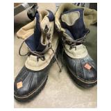 RANGER Duck Boots. Size 10.