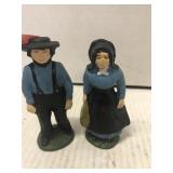 Cast iron Amish couple. 4.5in high
