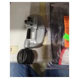 Screw Feed Tubing & Conduit Cutter