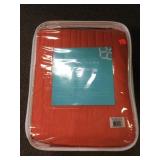 Trina Turk Quilt Set
Full/Queen 
Two shams and