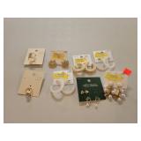 6 Cnt Earrings  & 2 Cnt  Rings