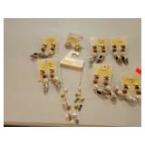 7 Cnt Earrings  & 1 Necklace