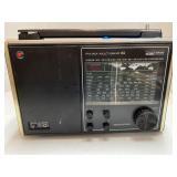 Vintage Montgomery Wards AM/FM Multi Band Radio