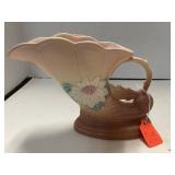 Vintage Hull. 6.5in. Water Lily. Vase.