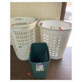 2 laundry hampers & 20qt wastebasket