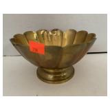 Brass bowl. 6.5in diameter. 3.5in tall