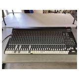 Mackie 4-Bus Professional Mixing Console