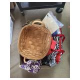 Miscellaneous lot.   Bags,Purses , Table