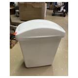 Small Trash Can with Spinning Lid