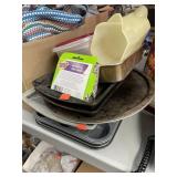 Lot of Kitchen Items & Pans