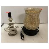 2 lights / lamps / night lights.