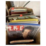 Mixed Lot of books & magazines.