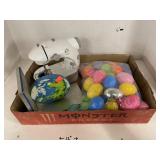 Group Lot Sewing Machine, Easter Eggs, Decor