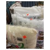 5 pillow forms.