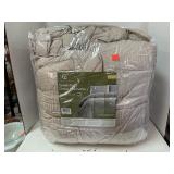 Down Alternative Comforter (Queen)