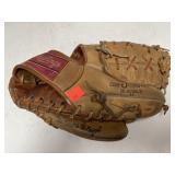 Vintage Rawlings Baseball Mitt