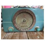 Vntg Zenith Radio