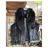 Donna Salyers Fabulous Furs Vest & Scarf (2XL)