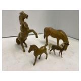 Lot of 4 horse figurines.