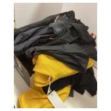 7 pieces of ladies clothes. Variety. Misc sizes.