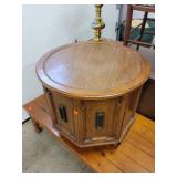 Round End Table 26 Inch Diameter
