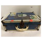 Vintage metal suitcase.  12x8.5x 4.25in.