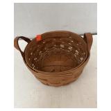 Round Longaberger Basket. 7 in Diameter