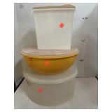 3 pcs Tupperware w/ lids.