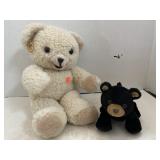 2 plush bears.