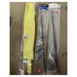 Misc lot. Flexible duster. 2 curtain rods