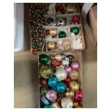 Christmas Tree Bulbs & Ornaments