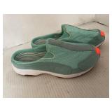 Easy Spirit Womens Slide On Shoes - Size 8.5