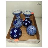 Flat of 4 Ceramic Decor Balls & 2 Candle Holders