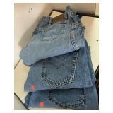 3 Cnt Jeans Levi & Wrangler- see pics for size