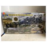 Née in Wrapper John Deere HO Scale Rolling Stock