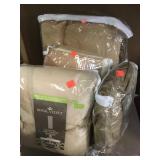 Qty. 4 Royal Velvet Textiles
One bedspread, two