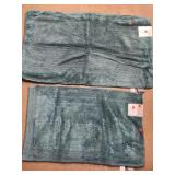 Wamsutta.  Bath rugs. 21x34in & 24x40in.