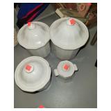 Pfaltzgraff Canisters Set Some Chips Check