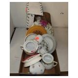 Miscellaneous Glass Lot