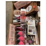 Mixed lot of make up & tools.